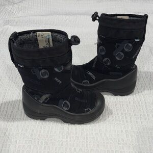 Kuoma Kids Snow Boots with Monster Truck  Design